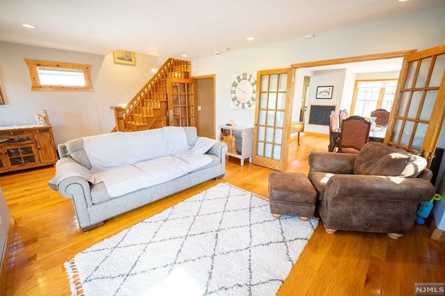 175 Jackson Ave, Rutherford NJ  07070-1813 exterior