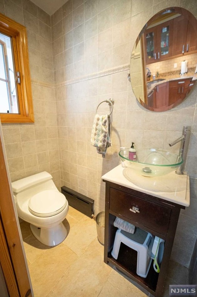 175 Jackson Ave, Rutherford NJ  07070-1813 exterior