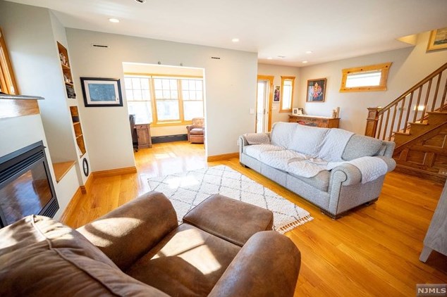 175 Jackson Ave, Rutherford NJ  07070-1813 exterior