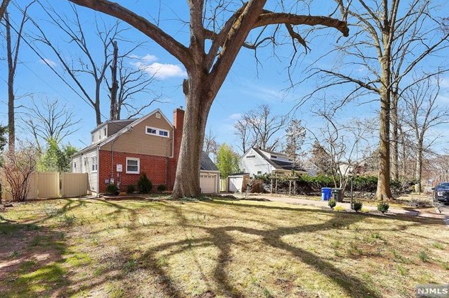378 W Hudson Ave, Englewood, NJ 07631