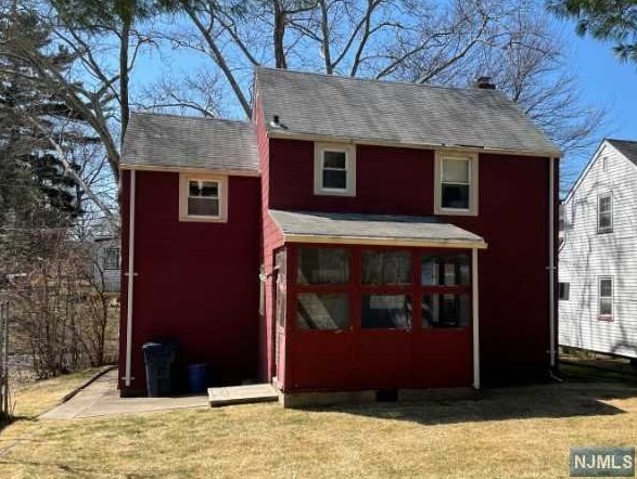 16 Davis Ave, Hackensack, NJ 07601-3011