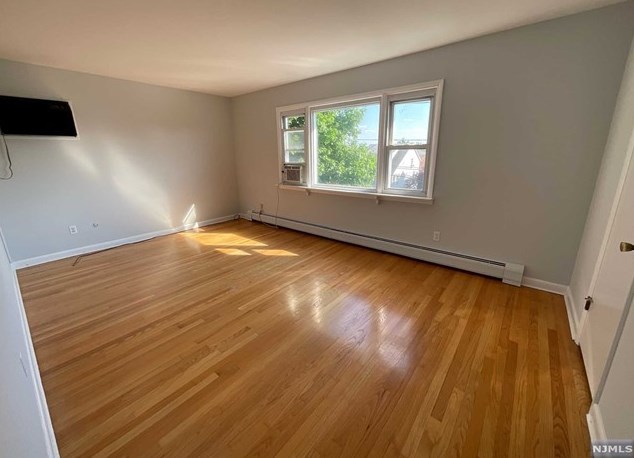 613 2 Ave, Lyndhurst NJ 07071-1219 exterior