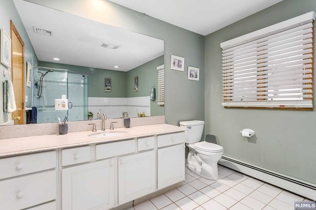 613 2 Ave, Lyndhurst NJ 07071-1219 exterior