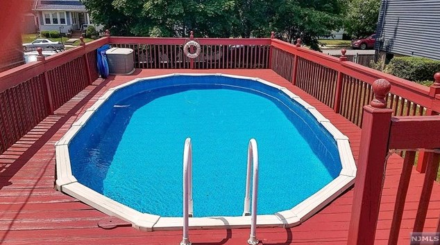 613 2 Ave, Lyndhurst NJ 07071-1219 exterior