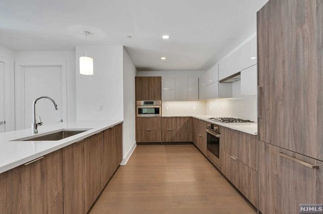 9 Ave At Port Imperial #621, West New York, NJ 07093