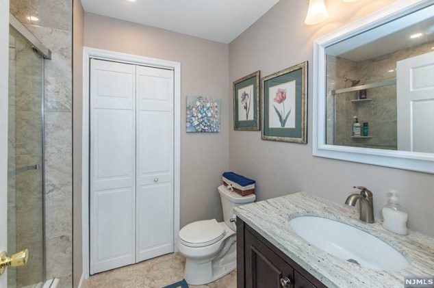 45 Sequoia Pl, Wayne NJ  07470-5149 exterior