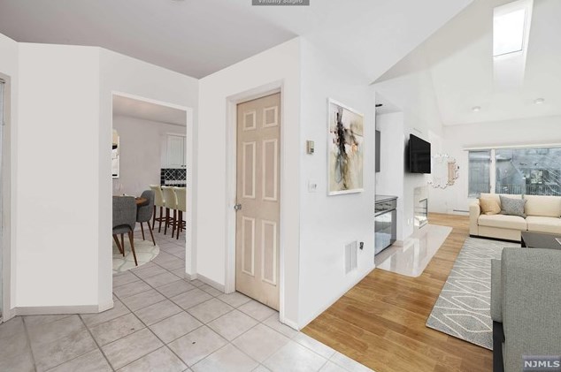 704 Holly Ct, Norwood, NJ 07648
