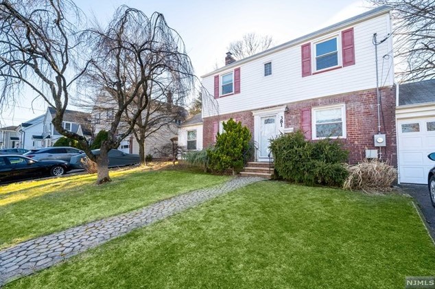 381 Windsor Rd, River Edge, NJ 07661