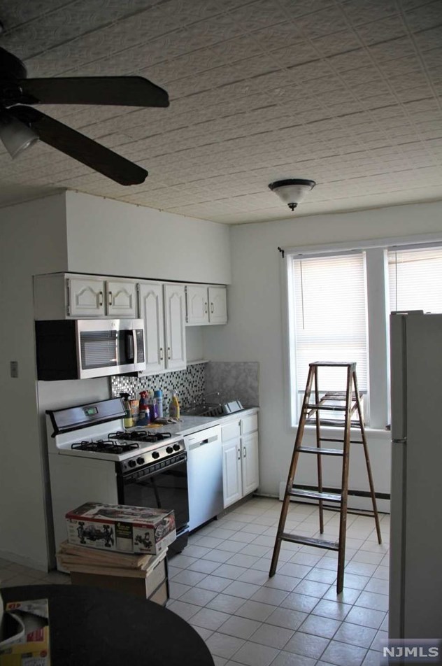 290 Lakeview Ave #3, Clifton, NJ 07011