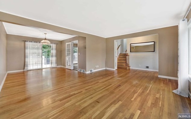 343 Shea Dr, N Milford, NJ 07646