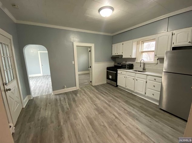 10 Hunt Pl #2, Nutley, NJ 07110