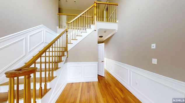 271 Berkeley Rd, River Edge, NJ 07661