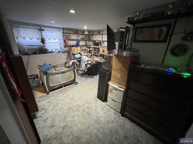 240 Prospect Ave, Bergenfield NJ  07621-1226 exterior