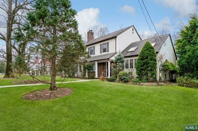 63 Central Ave, Demarest, NJ 07627