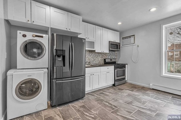 414 59th St #2, West New York, NJ 07093