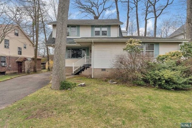 270 Maitland Ave, Teaneck, NJ 07666