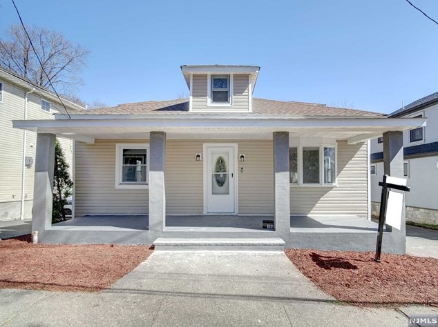 186 7th St, Cresskill, NJ 07626