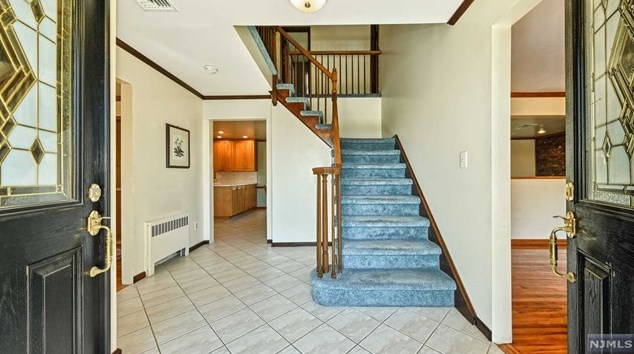 112 Alpine Ter, Hillsdale, NJ 07642-1028