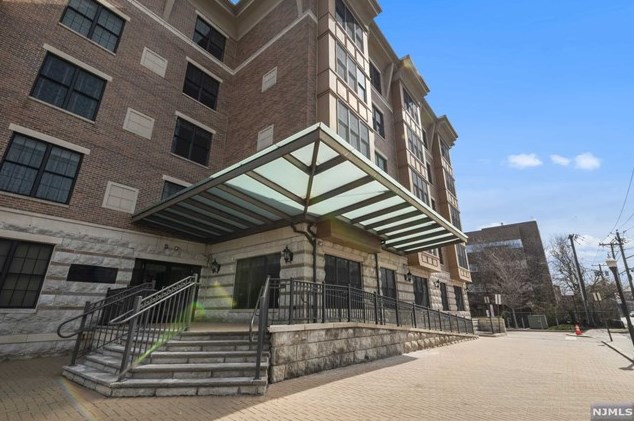 54 Polifly Rd #311, Hackensack, NJ 07601
