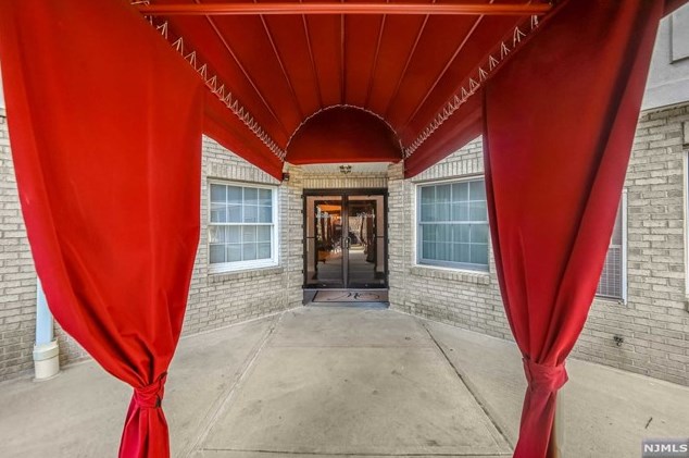 131 Clinton Pl Apt 203, Hackensack, NJ 07601
