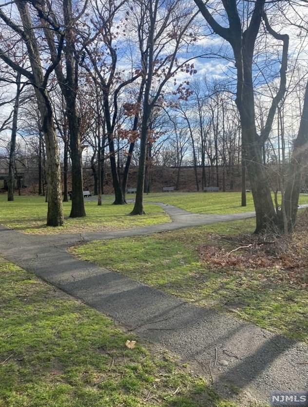 2337 Hudson Terrace #c-18, West Fort Lee, NJ 07024