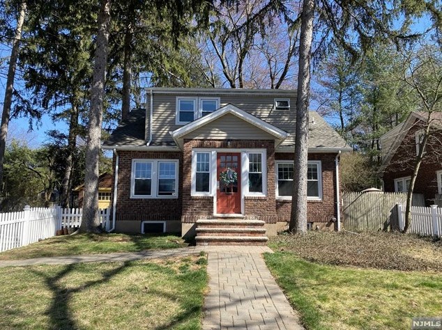 223 Piermont Rd, Closter, NJ 07624