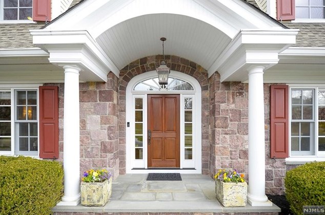 206 Deepbrook Rd, Wyckoff, NJ 07481-2502