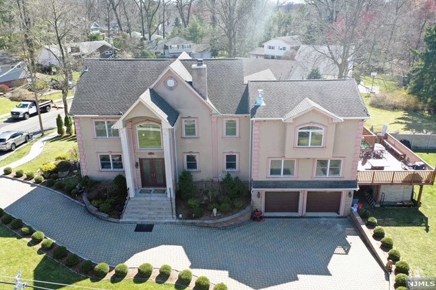 955 Soldier Hill Rd, Oradell, NJ 07649