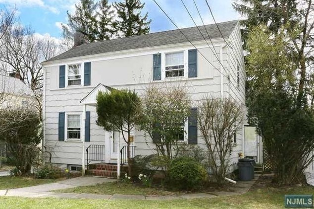 126 Van Buren Ave, Teaneck, NJ 07666