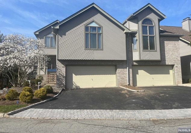 208 Beech Ct, Norwood, NJ 07648