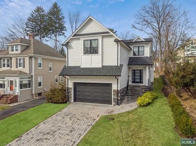 35 Norman Pl, Tenafly, NJ 07670
