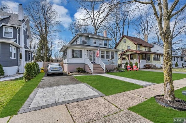 30 Garden St, Teaneck, NJ 07666