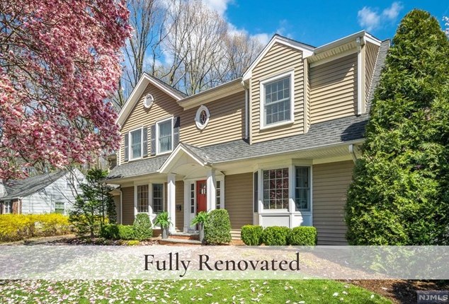 237 Gateway Rd, Ridgewood, NJ 07450