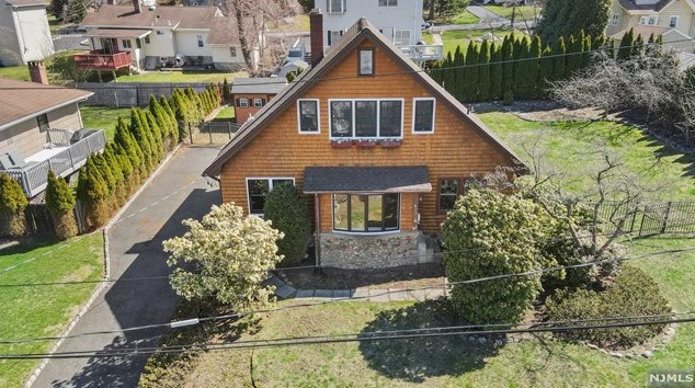 19 Waverly Pl, Montvale, NJ 07645