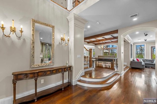 29 Kenwood Rd, Tenafly, NJ 07670-2211