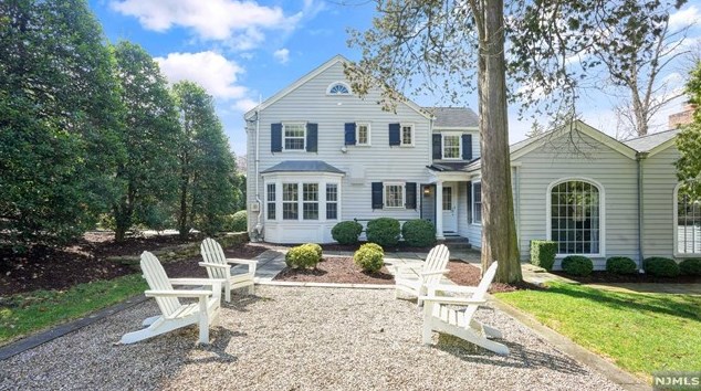 1 Grandview Ter, Tenafly NJ  07670-1120 exterior