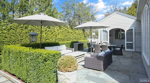 1 Grandview Ter, Tenafly NJ  07670-1120 exterior