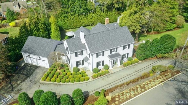 1 Grandview Ter, Tenafly NJ  07670-1120 exterior