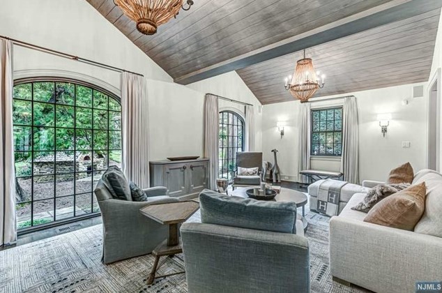 1 Grandview Ter, Tenafly NJ  07670-1120 exterior