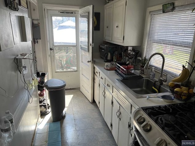 18 Pine St, Lodi NJ  07644-3404 exterior