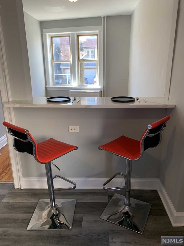 211 Jersey Ave, Cliffside Park, NJ 07010