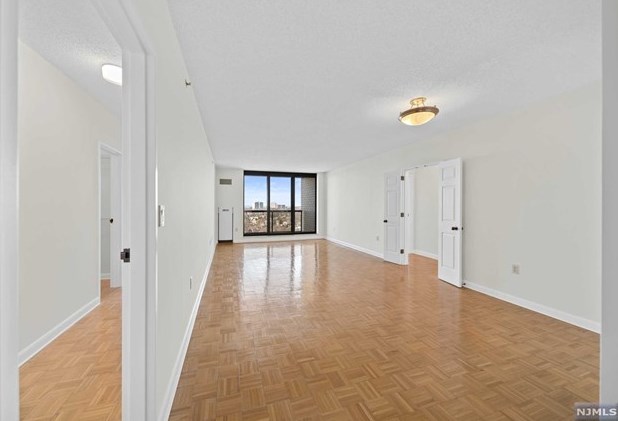 900 Palisade Ave #16d, West Fort Lee, NJ