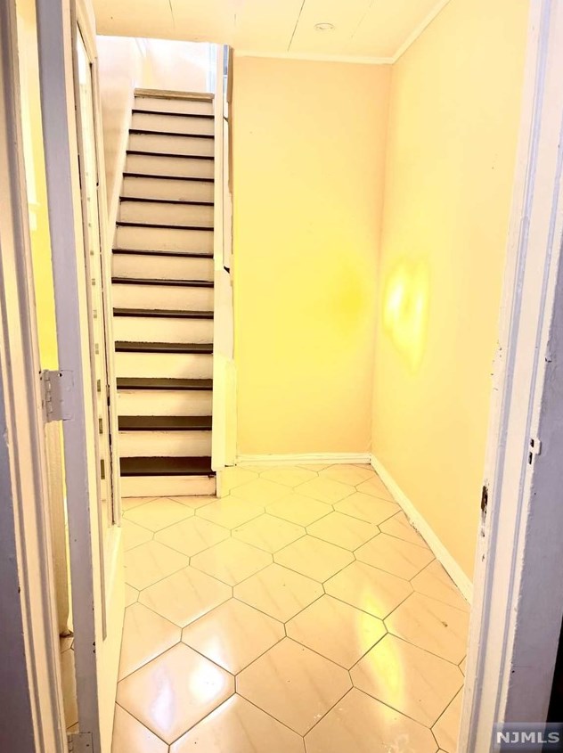 34 Highland Pl, Ridgefield Park, NJ 07660