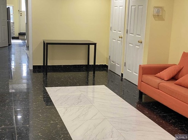 22 Jones St #1, Jersey City, NJ 07306