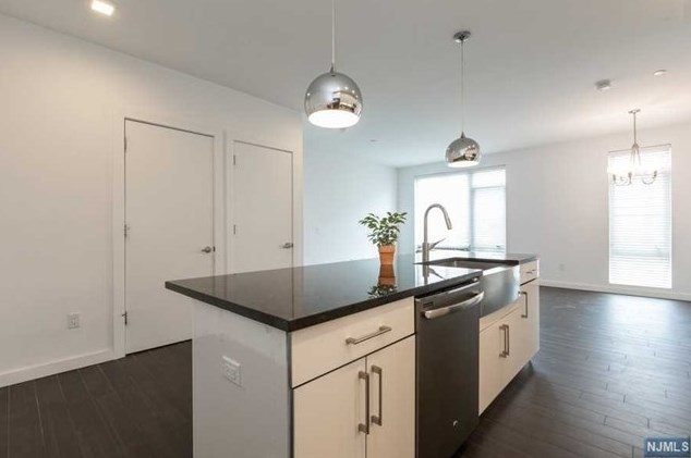 159 Cedar St #501, West Fort Lee, NJ 07024