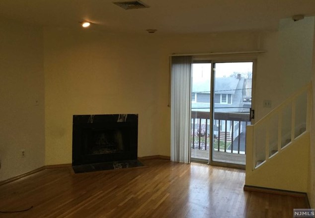 41 Fairmount Ave Apt 12b, Hackensack, NJ