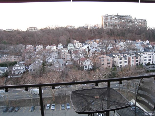 1203 River Rd #11m, Edgewater, NJ
