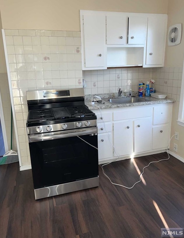 174 Westervelt Ave, Paterson, NJ 07506