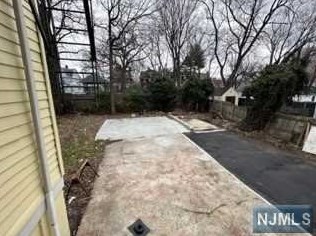 32 Chelsea Pl #1, East Orange, NJ 07017