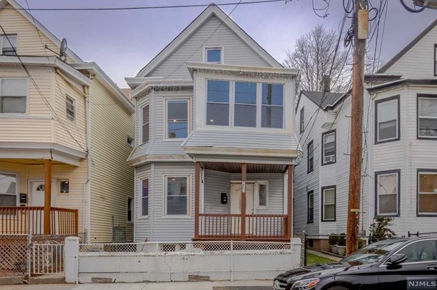 201 4th St, Paterson, NJ 07522-1855